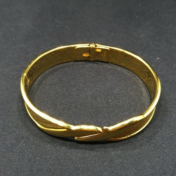 Vintage MONET Gold Plated Textured Hinged Cuff Style Bracelet, 6 1/2 Inches - Picture 9 of 11